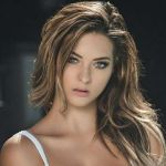 Vartika Chaubey Profile Picture