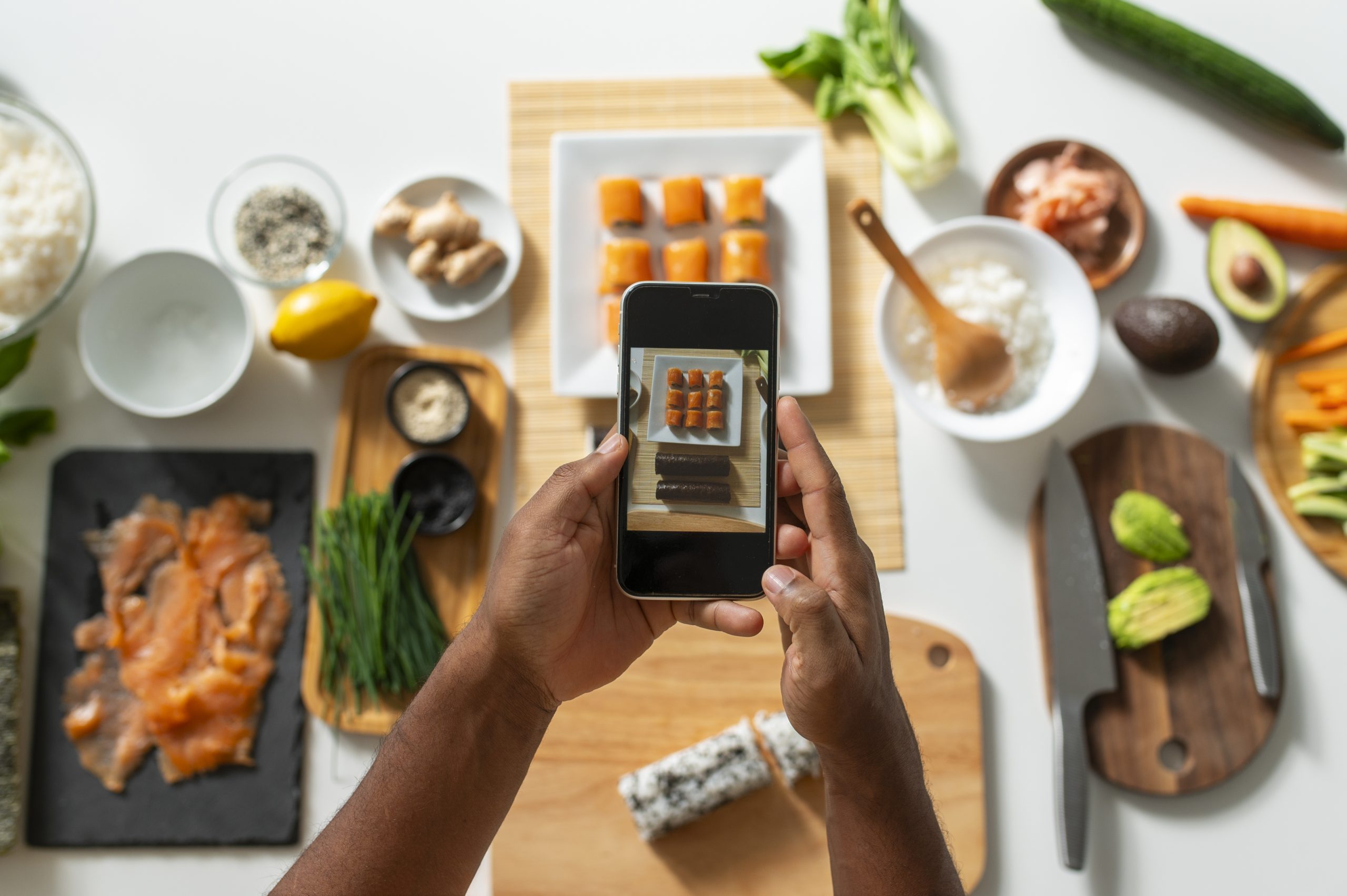 How to Find the Best Food Delivery Development Company in the UAE - The Random Collective