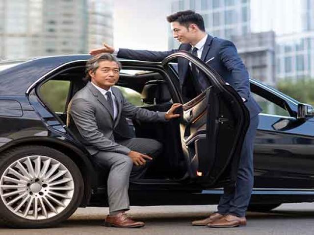 Why Private Airport Car Service Beats Regular Transport for Comfort and Convenience | Guest Articles