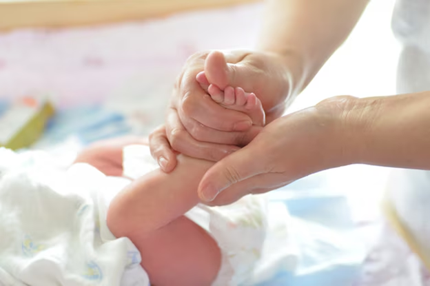 How Newborn Massage Helps with Sleep, Digestion & Development