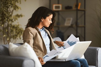 What Does a Financial Wellness Advisor Do? Understanding Their Role in the US – SaijElle