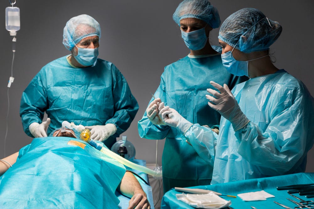 Role of Robotic Surgery in the Management of Endometriosis and Uterine Fibroids | by Drsaradamamilla | Aug, 2025 | Medium