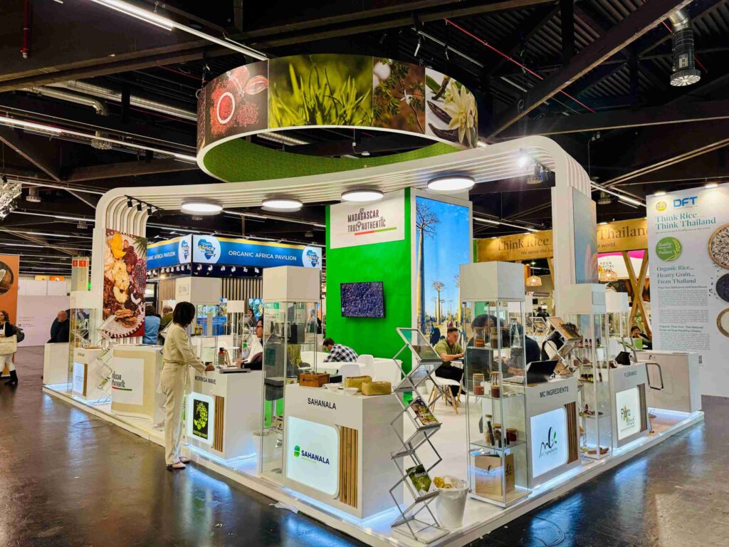 How to Design Impactful Trade Show Displays in 2025