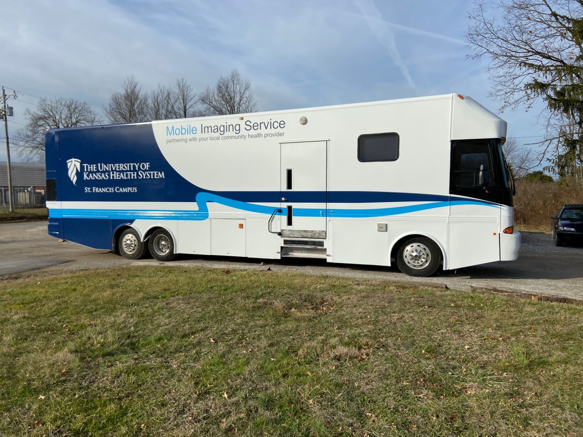 How Refurbished Recreational Vehicles and Hydraulic Lifts Enhance Mobility | Mobile Conversions International