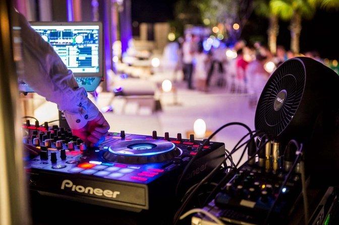 How to Find a Telugu DJ in Seattle Who Really Knows Their Stuff | Articles | Golmaal Events | Gan Jing World - Technology for Humanity | Video & Movie Streaming