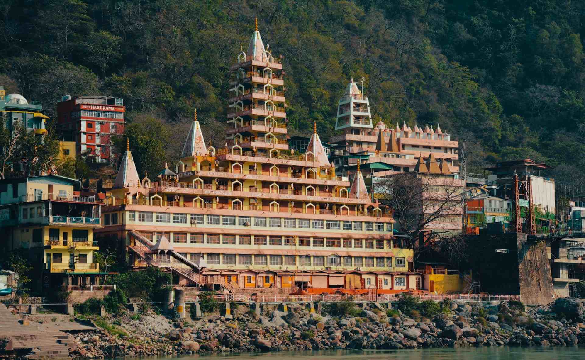 Yoga Retreat in Rishikesh | Best 5, 7, 14 Days Yoga Retreats