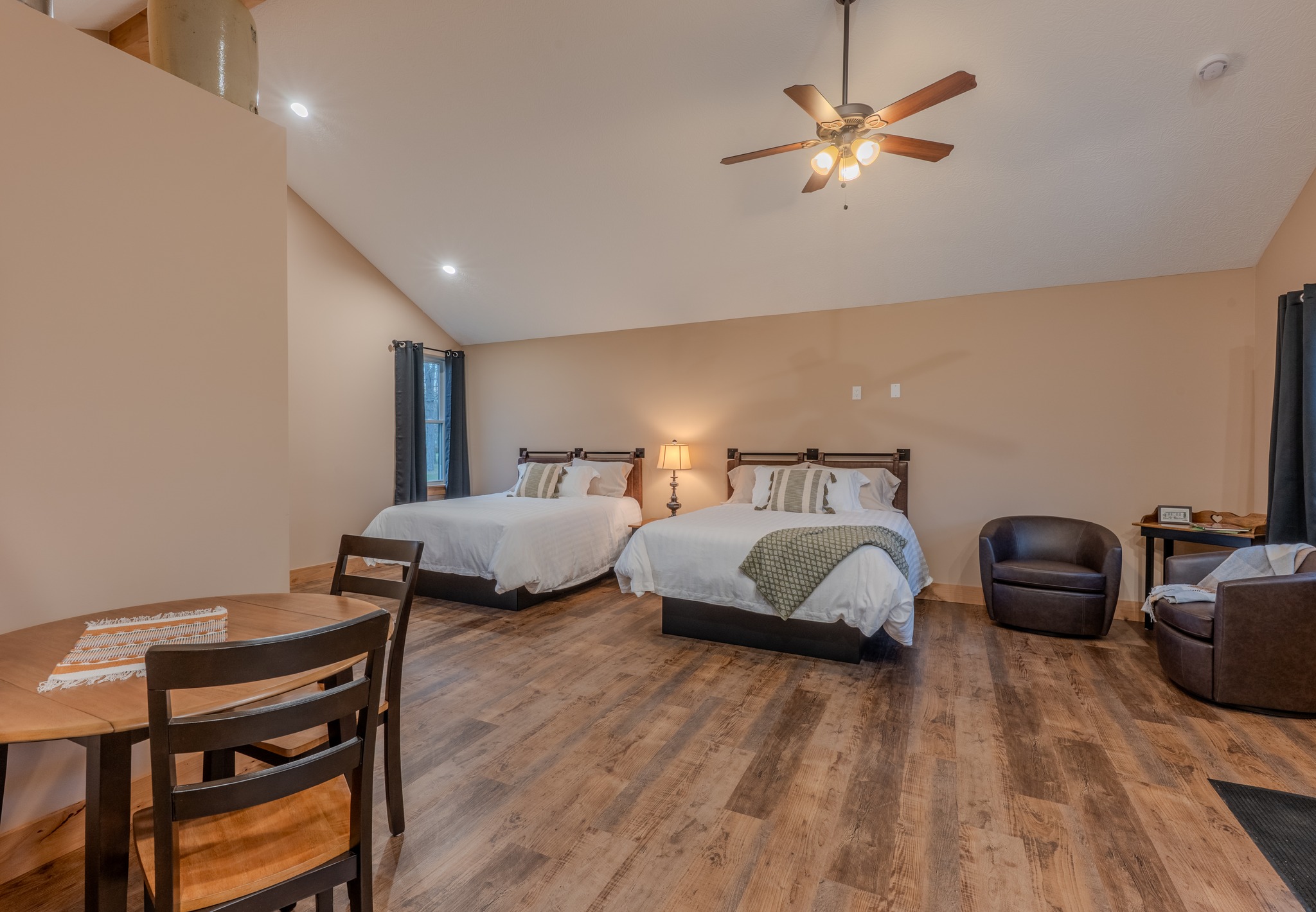 Comfortable Cabin Getaways for Couples and Families